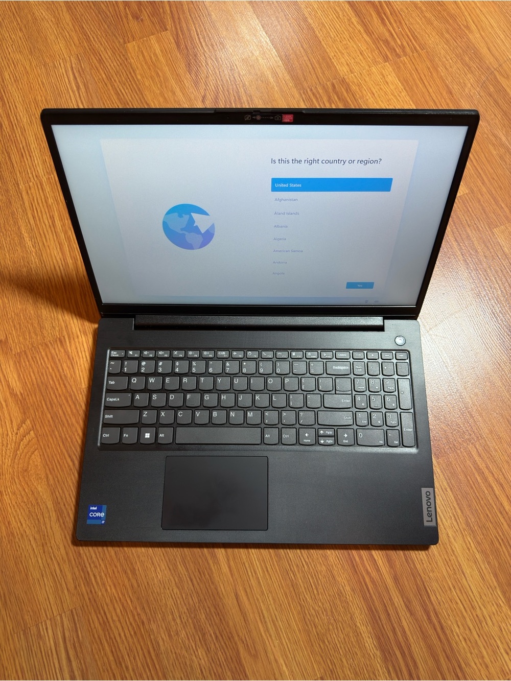 Lenovo V15 G4 IRU 15.6" FHD i7 16GB 1TB SSD Win11 Home Black Webcam